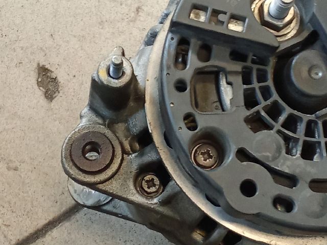 bontott VW GOLF VI Generátor