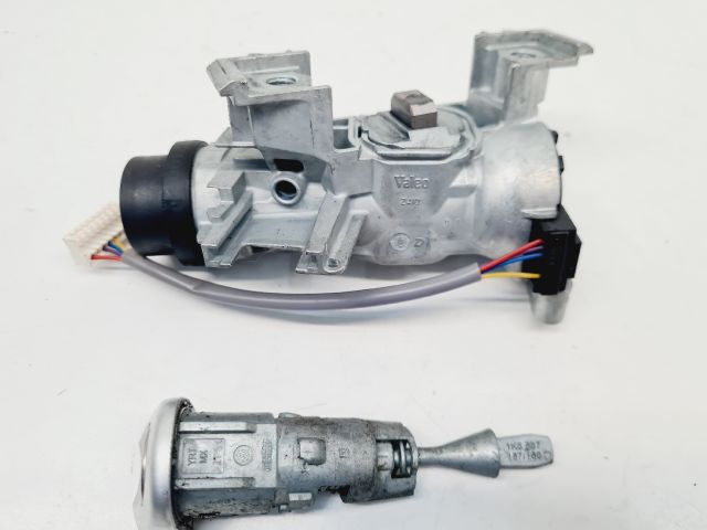 bontott VW GOLF VI Gyújtáskapcsoló Házzal