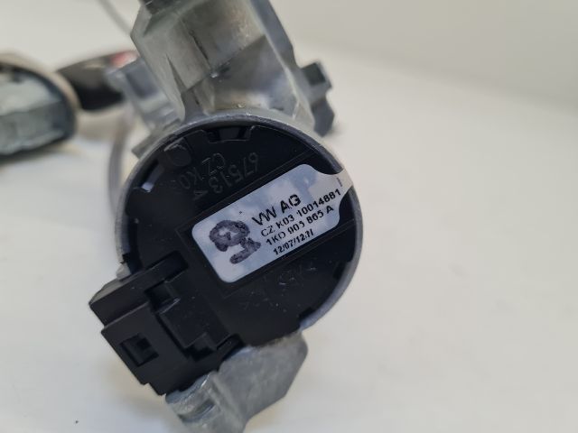 bontott VW GOLF VI Gyújtáskapcsoló Házzal