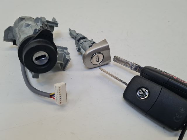 bontott VW GOLF VI Gyújtáskapcsoló Házzal