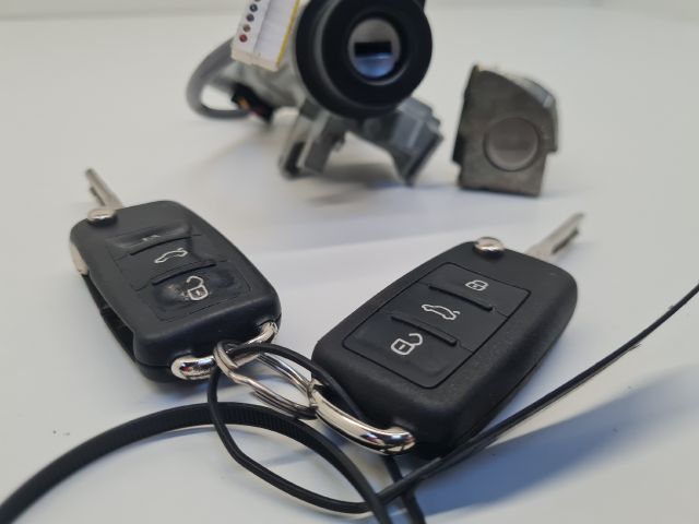 bontott VW GOLF VI Gyújtáskapcsoló Házzal