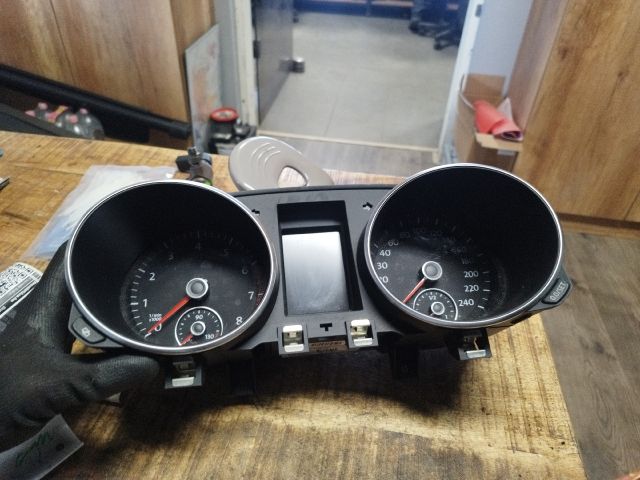 bontott VW GOLF VI Kilométeróra