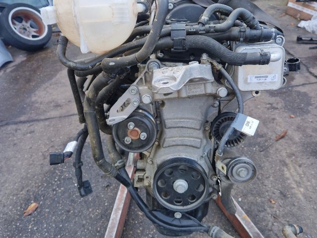 bontott VW GOLF VI Komplett Motor (Segédberendezésekkel)