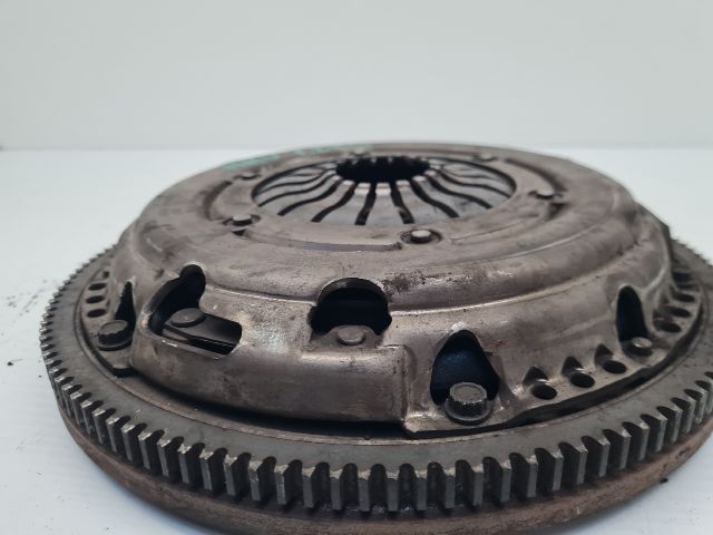 bontott VW GOLF VI Kuplung Szett Lendkerékkel