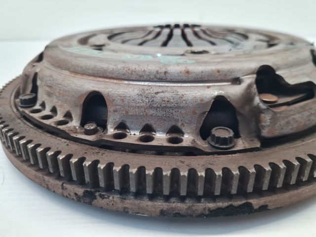 bontott VW GOLF VI Kuplung Szett Lendkerékkel