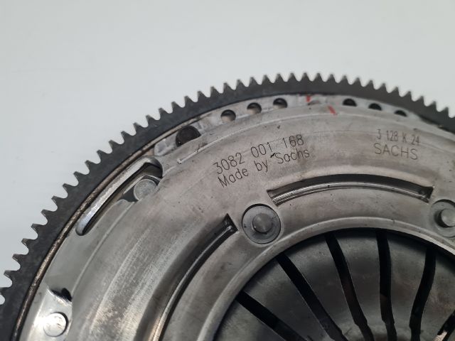 bontott VW GOLF VI Kuplung Szett Lendkerékkel