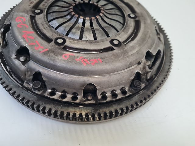 bontott VW GOLF VI Kuplung Szett Lendkerékkel