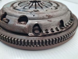 bontott VW GOLF VI Kuplung Szett Lendkerékkel