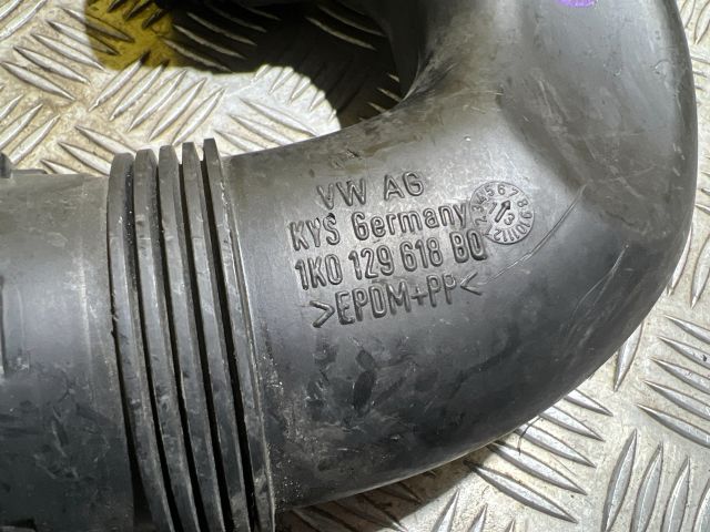 bontott VW GOLF VI Légbeömlő Cső