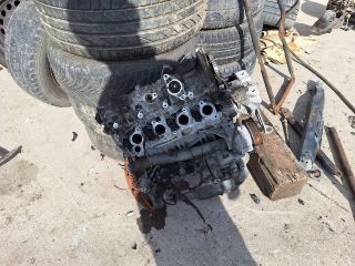 bontott VW GOLF VI Motor (Fűzött blokk hengerfejjel)