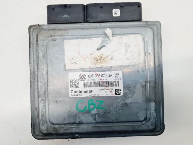 bontott VW GOLF VI Motorvezérlő