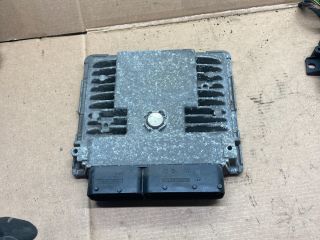 bontott VW GOLF VI Motorvezérlő