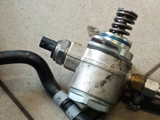 bontott VW GOLF VI Nagynyomású Szivattyú