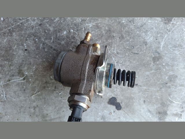 bontott VW GOLF VI Nagynyomású Szivattyú