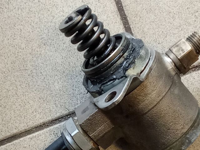 bontott VW GOLF VI Nagynyomású Szivattyú