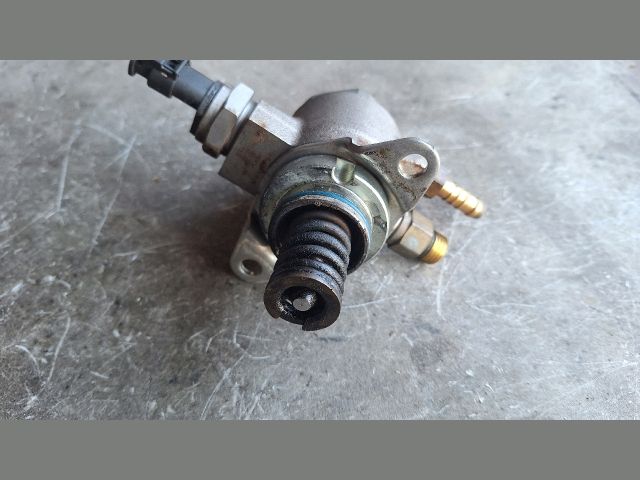 bontott VW GOLF VI Nagynyomású Szivattyú