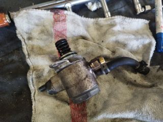 bontott VW GOLF VI Nagynyomású Szivattyú