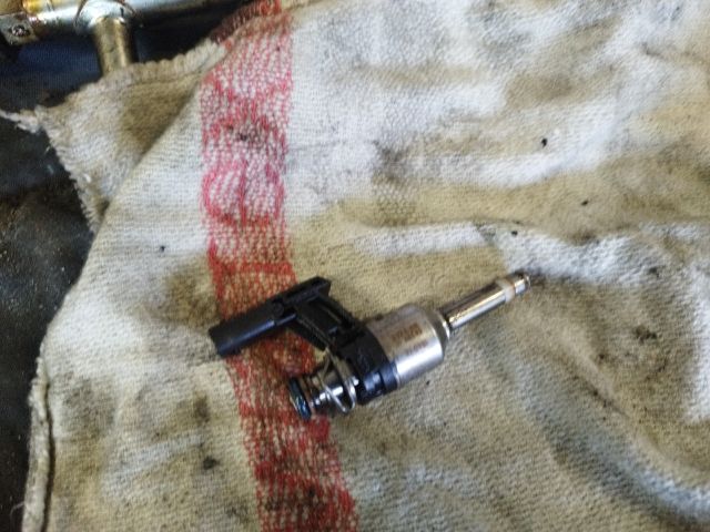 bontott VW GOLF VI Porlasztó (1 db)