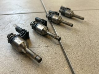 bontott VW GOLF VI Porlasztó Sor / Híd