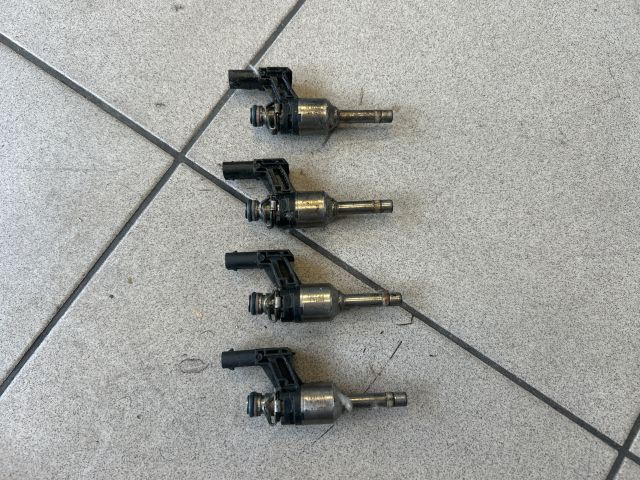 bontott VW GOLF VI Porlasztó Sor / Híd