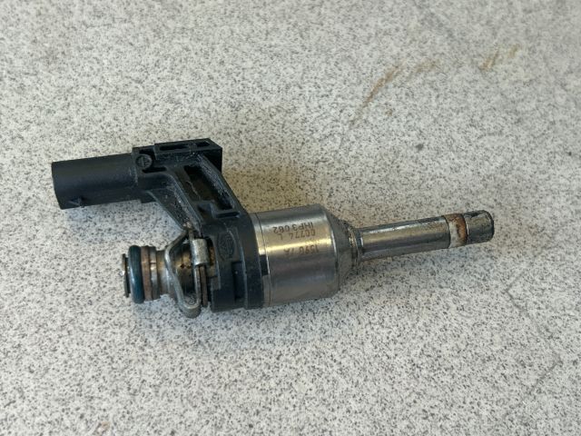 bontott VW GOLF VI Porlasztó Sor / Híd