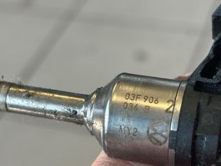 bontott VW GOLF VI Porlasztó Sor / Híd