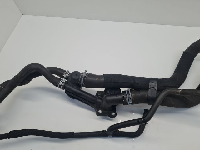 bontott VW GOLF VI Termosztátház Csővel