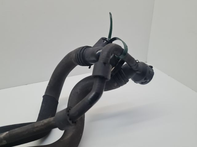 bontott VW GOLF VI Termosztátház Csővel