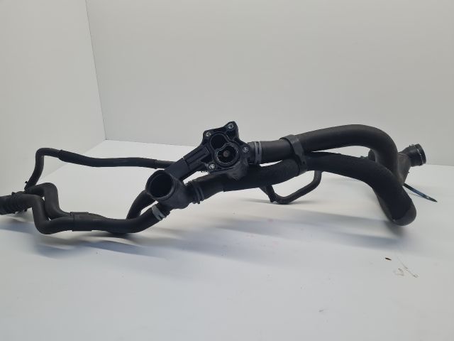 bontott VW GOLF VI Termosztátház Csővel