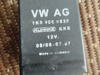 bontott VW GOLF VI Üzemanyag Szivattyú Relé