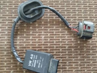 bontott VW GOLF VI Üzemanyag Szivattyú Relé