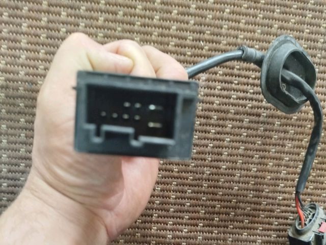 bontott VW GOLF VI Üzemanyag Szivattyú Relé