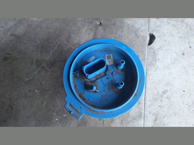 bontott VW GOLF VI Üzemanyag Szivattyú