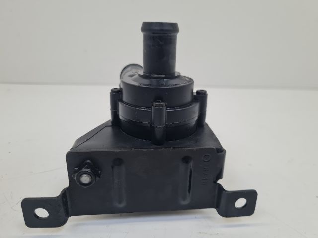 bontott VW GOLF VI Vízpumpa