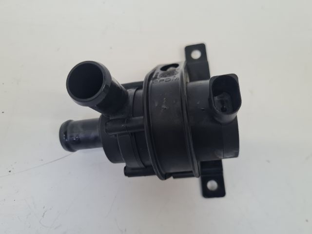 bontott VW GOLF VI Vízpumpa