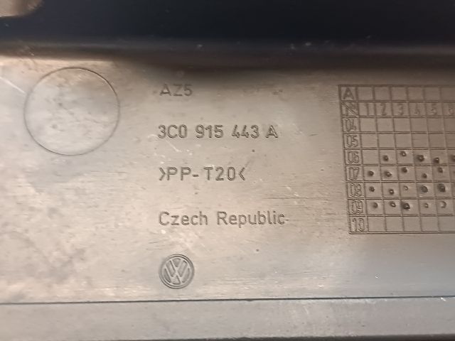 bontott VW GOLF VI Akkumulátor Fedél