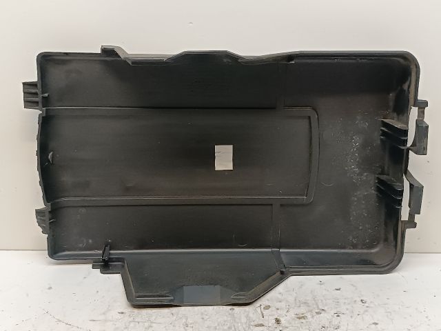 bontott VW GOLF VI Akkumulátor Fedél