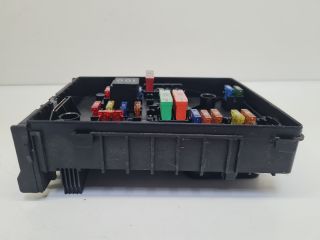 bontott VW GOLF VI Biztosítéktábla Motortér