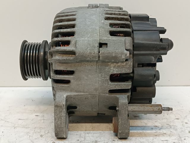 bontott VW GOLF VI Generátor