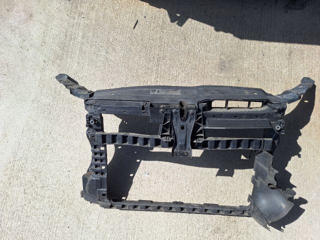 bontott VW GOLF VI Homlokfal (Üres lemez)