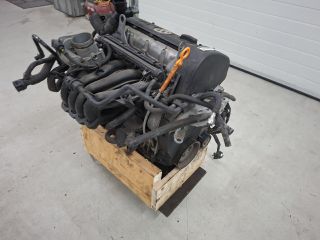 bontott VW GOLF VI Komplett Motor (Segédberendezésekkel)