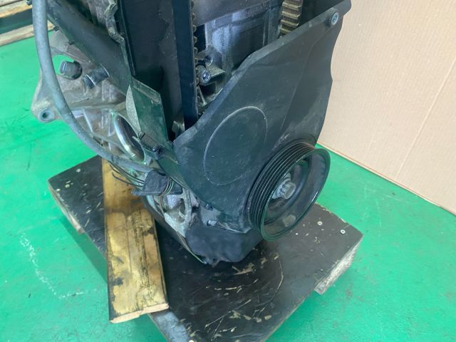 bontott VW GOLF VI Motor (Fűzött blokk hengerfejjel)