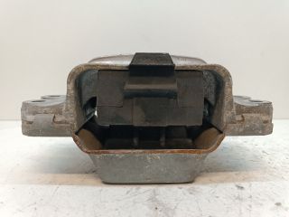 bontott VW GOLF VI Motor Tartó Bak Bal