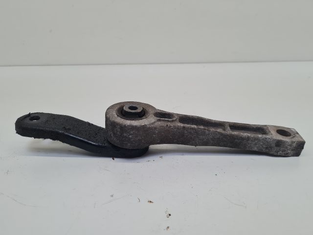 bontott VW GOLF VI Motor Tartó Bak (Fém)