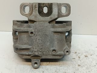bontott VW GOLF VI Motor Tartó Bak Jobb