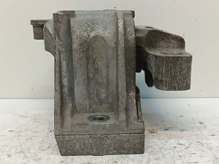 bontott VW GOLF VI Motor Tartó Bak Jobb