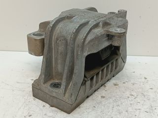 bontott VW GOLF VI Motor Tartó Bak Jobb