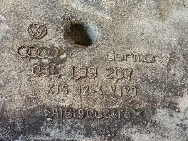 bontott VW GOLF VI Motor Tartó Bak (Pozíciófüggetlen)