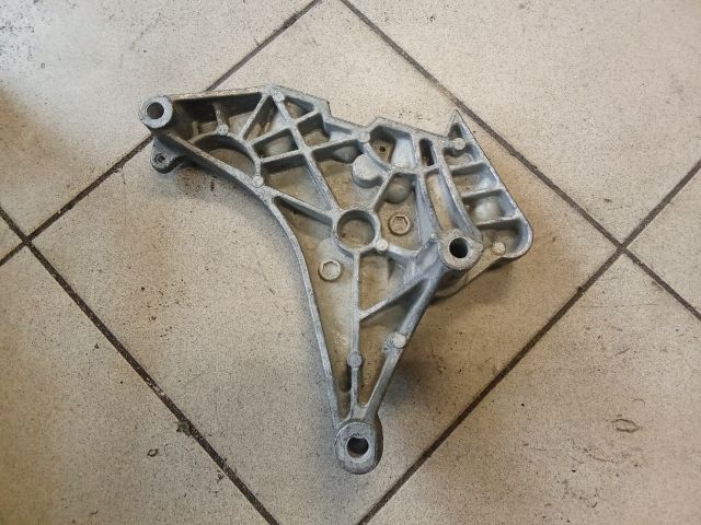 bontott VW GOLF VI Motor Tartó Bak (Pozíciófüggetlen)