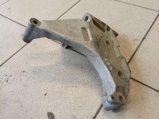 bontott VW GOLF VI Motor Tartó Bak (Pozíciófüggetlen)